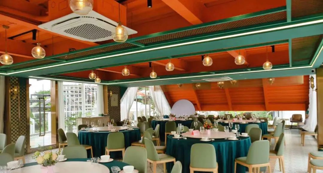 梧州将色彩碰撞到底，看这家深圳餐饮空间设计如何诠释独特的摩洛哥风情